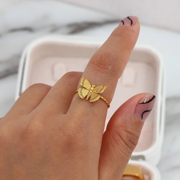 Jewelry - Dainty Butterfly Ring, Open Ring, Adjustable Ring , 18k Gold Buttefly Ring